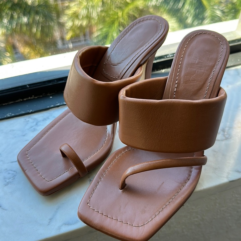 Zara sandals size 38 / 7 1/2